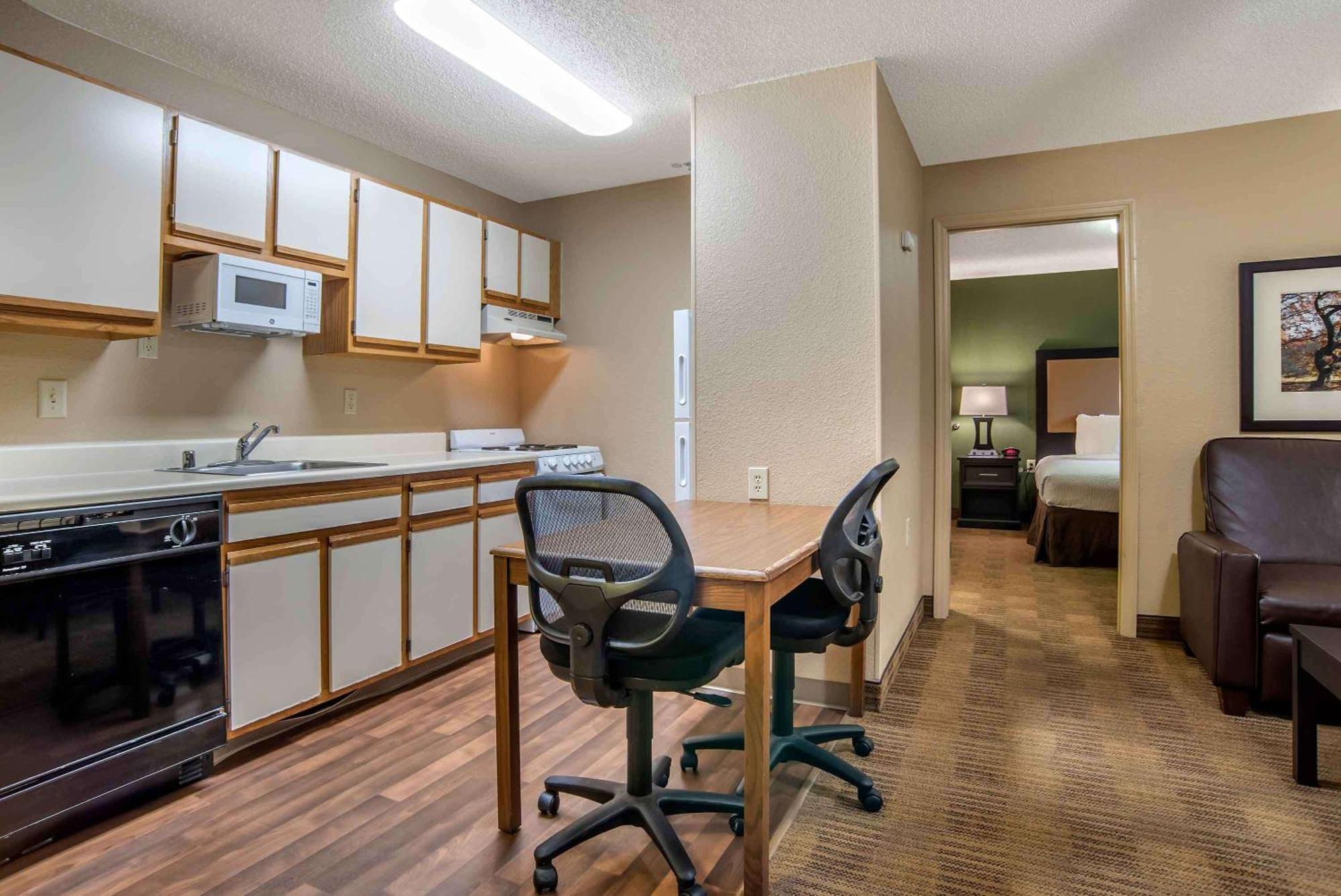 Extended Stay America Suites - Oklahoma City - Northwest Buitenkant foto